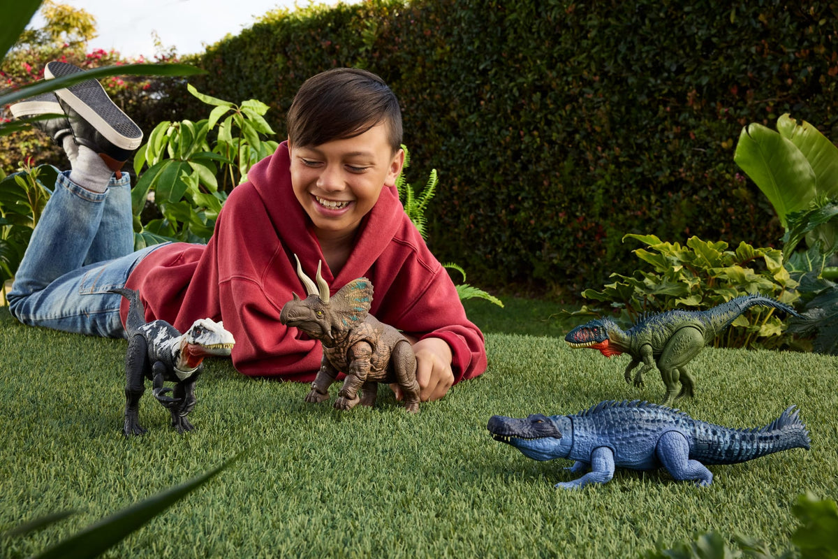Jurassic World Dinosaurio de Juguete Rebirth Rastreadores Gigantes Eotriceratops